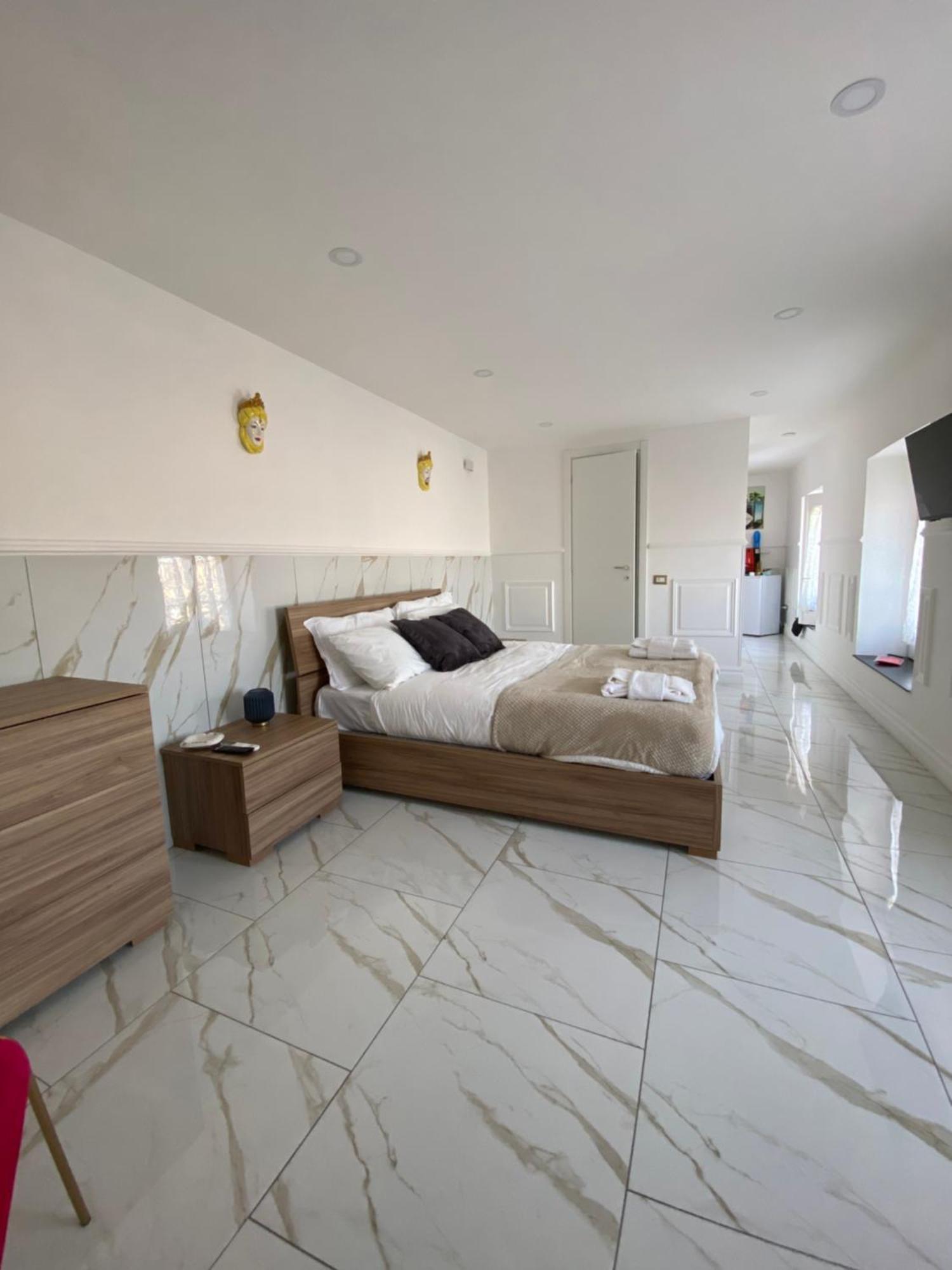 Pippo'S Suite Napoli Bagian luar foto