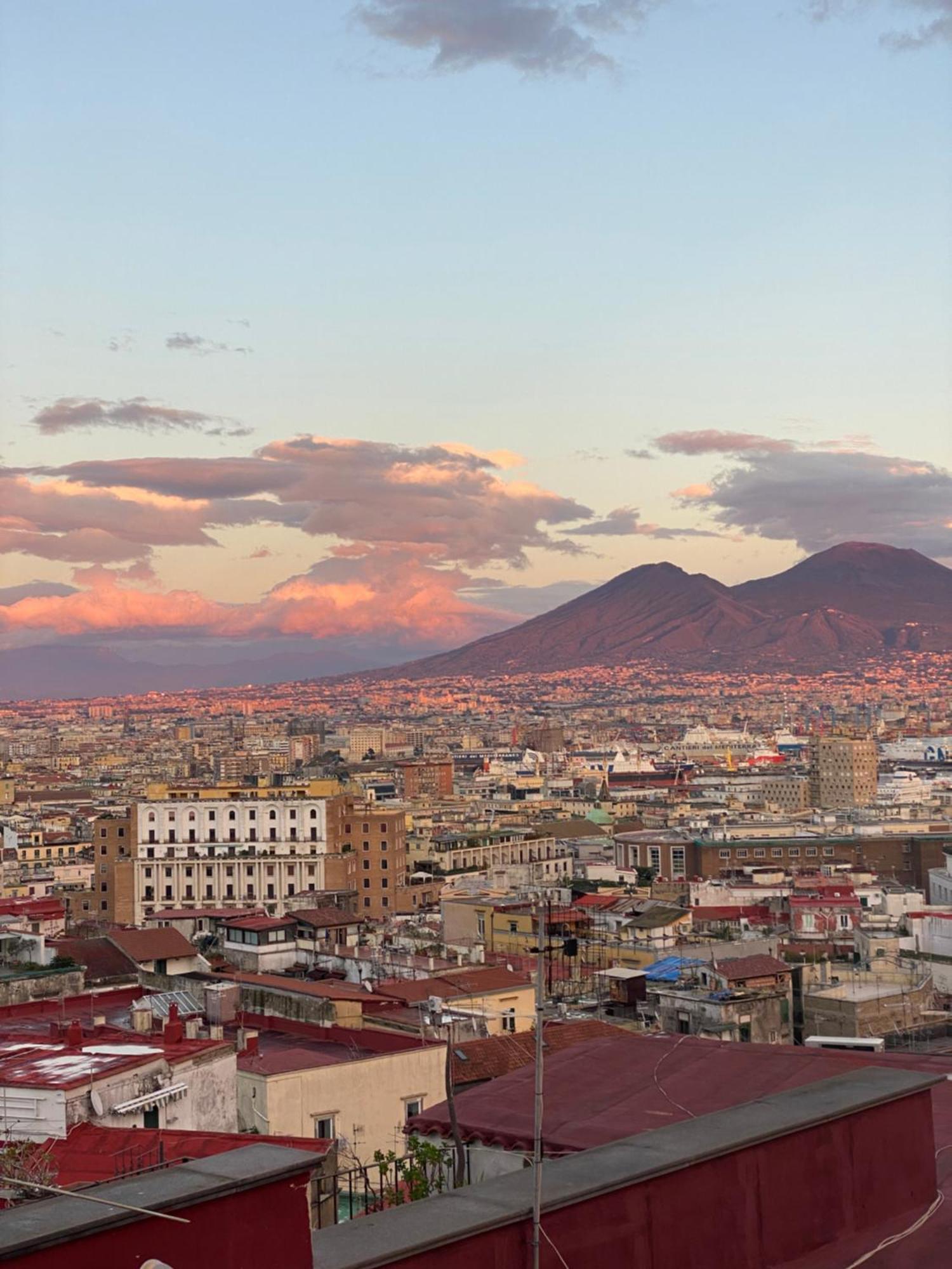 Pippo'S Suite Napoli Bagian luar foto